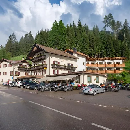 Loewen Hotel 2*